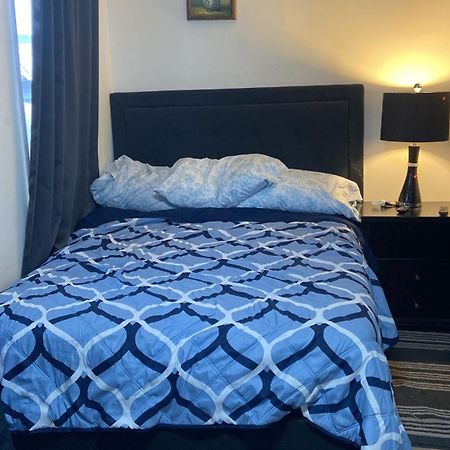 Cozzy Room With Private Entrance And Drive Way New York Bagian luar foto