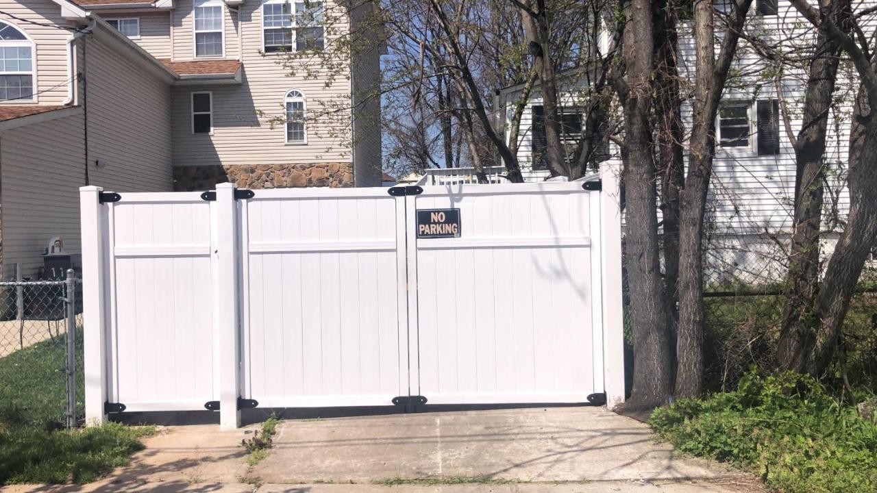 Cozzy Room With Private Entrance And Drive Way New York Bagian luar foto