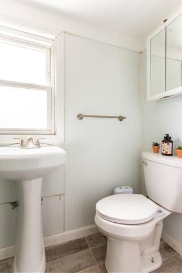 Cozzy Room With Private Entrance And Drive Way New York Bagian luar foto